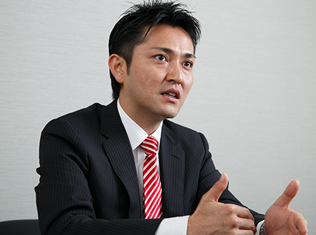 代表社員山崎写真